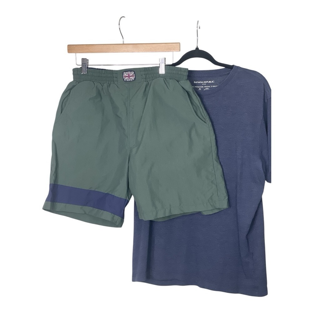 Reebok Classic Men's Green Shorts with Navy Accent M